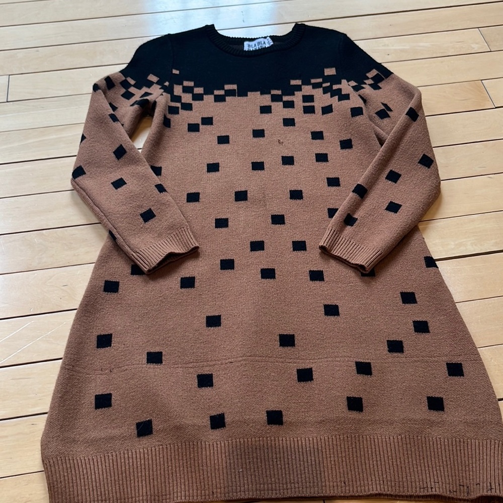 Girls cozy and warm dress